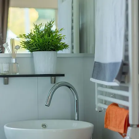 Diana & Josip Mobile Homes 3* بيوغْغاد نا موغو