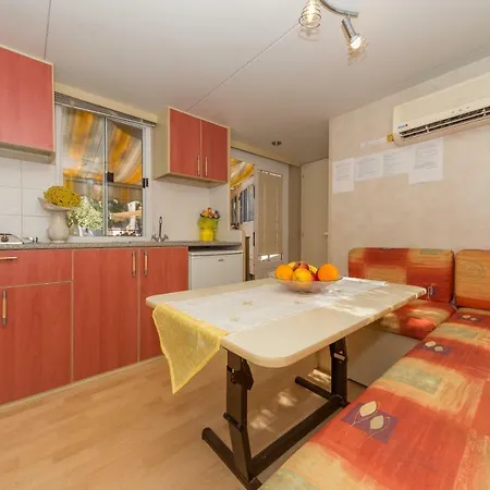 Diana & Josip Mobile Homes Biograd Na Moru