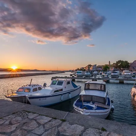 Diana & Josip Mobile Homes ホリデーパーク