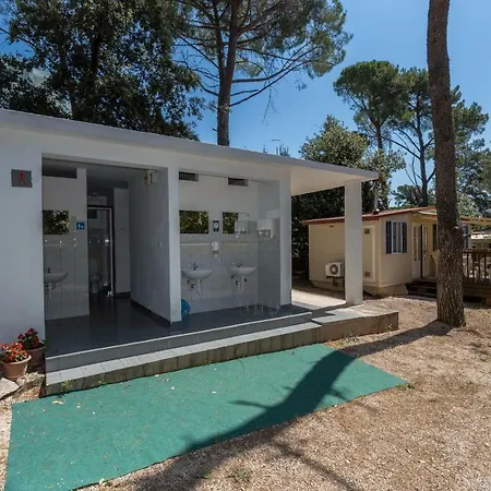 Diana & Josip Mobile Homes 3*