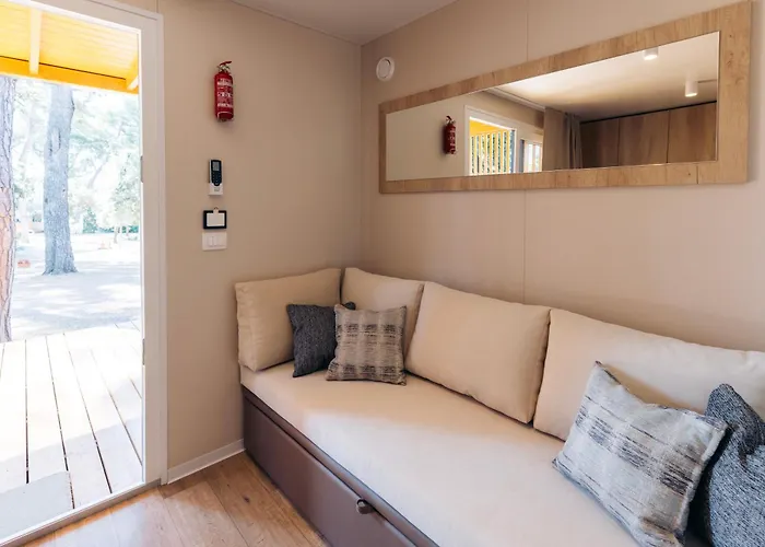 Diana & Josip Mobile Homes 3*