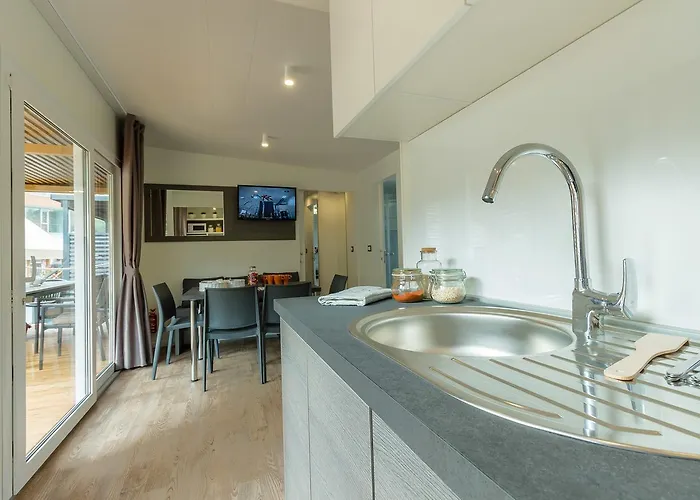 Πάρκο διακοπών Diana & Josip Mobile Homes 3*