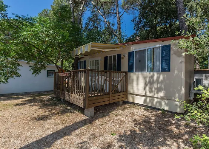 Diana & Josip Mobile Homes 3*